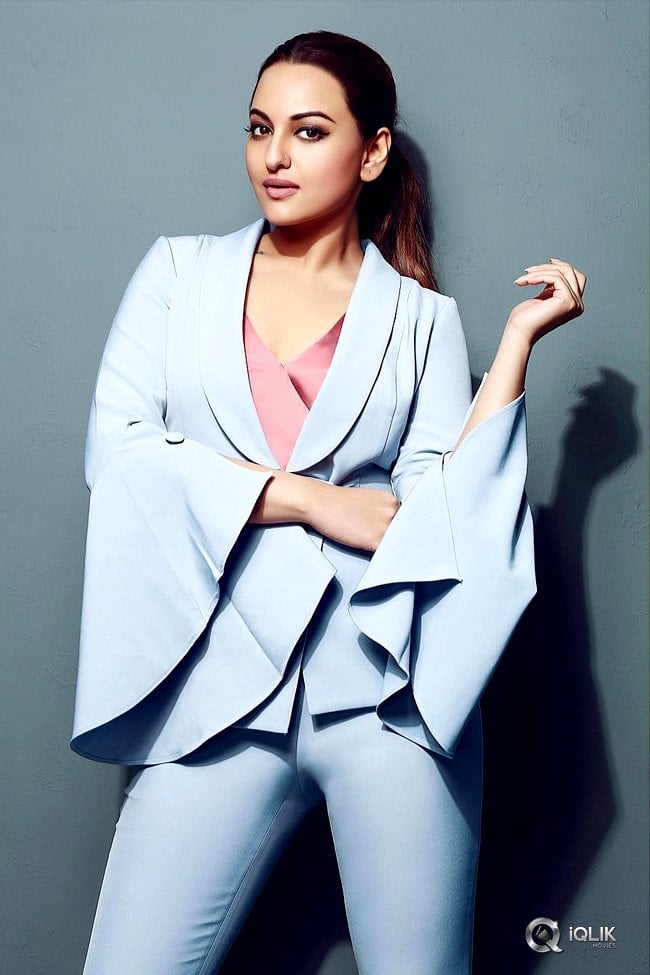 Sonakshi-Sinha